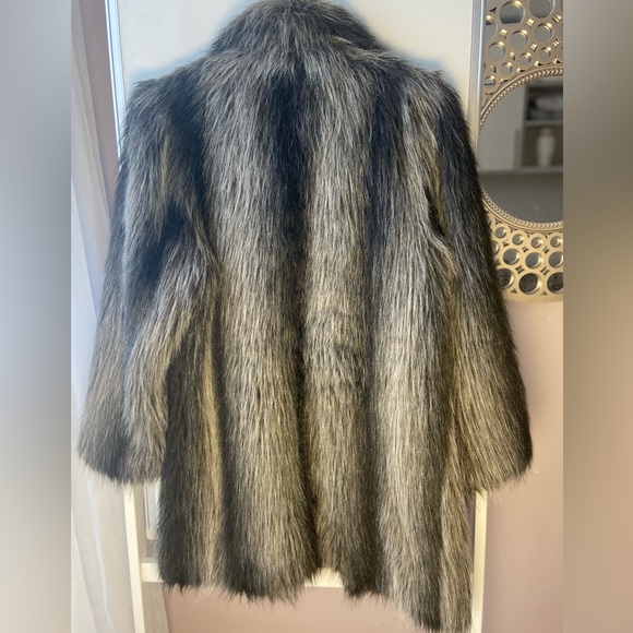 Vintage Faux Fur Coat - Picture 9 of 10
